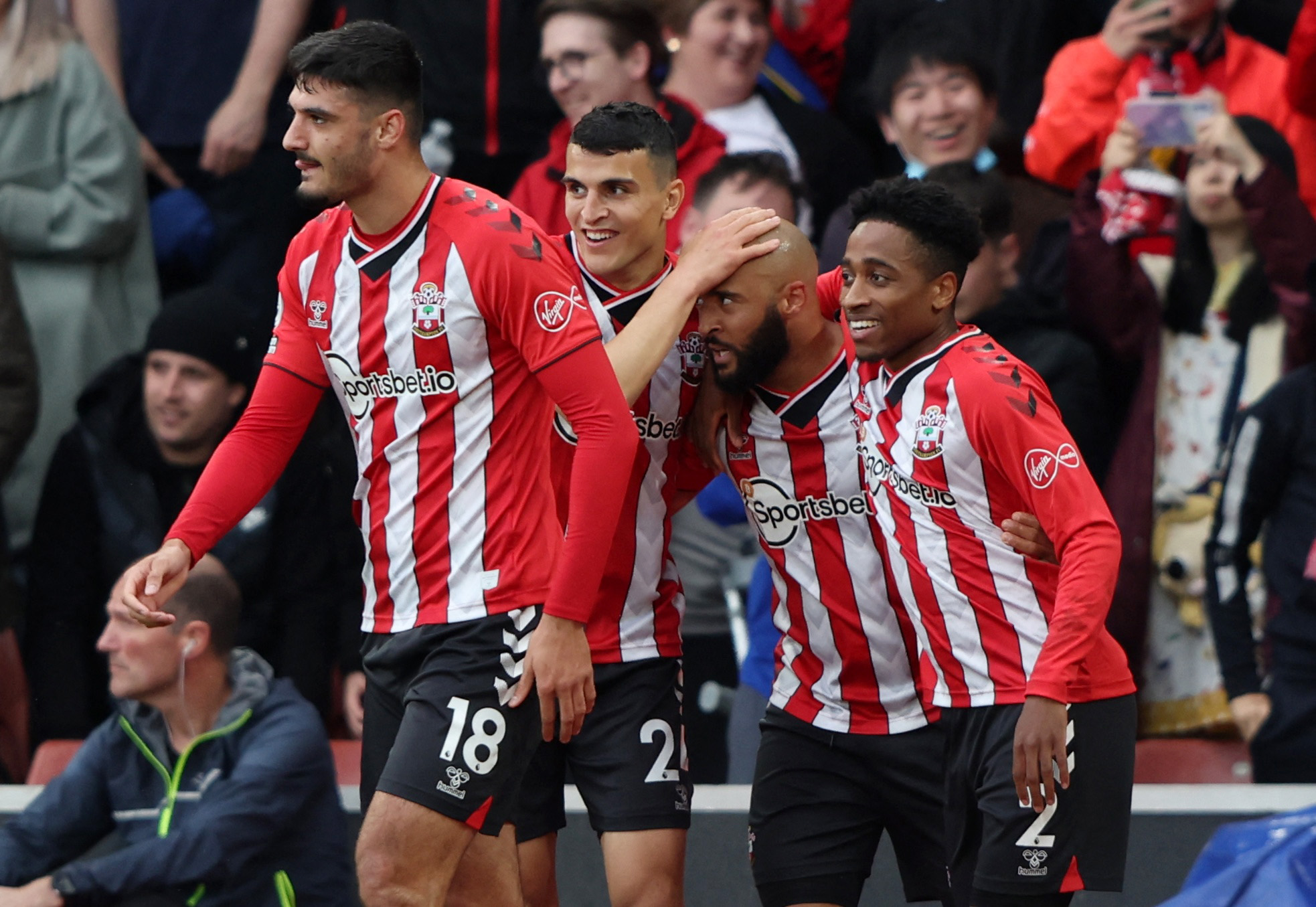 苏翊鸣雪飞天再夺冠