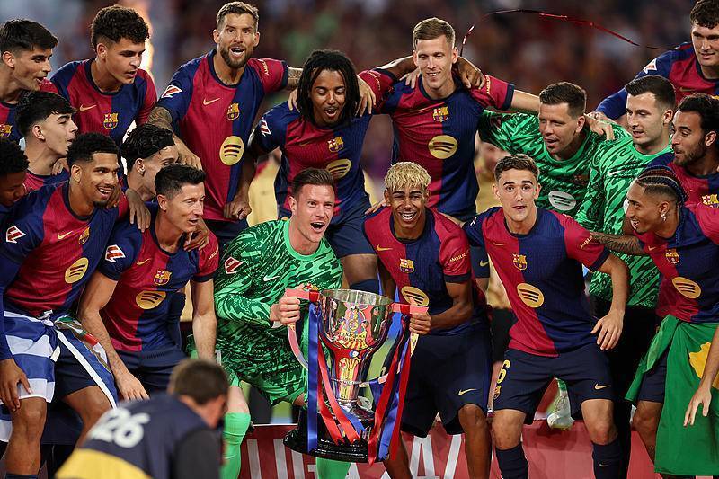 西媒：因暴风雨天气，莱万特vs黄潜的比赛将推迟进行（西媒：受暴风雨影响，莱万特对阵黄潜的比赛延期举行）