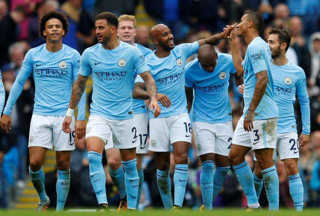 再次情绪失控，阿德耶米因不满自己被换下而怒气冲冲（被换下引发不满，阿德耶米怒火难抑再度失控）