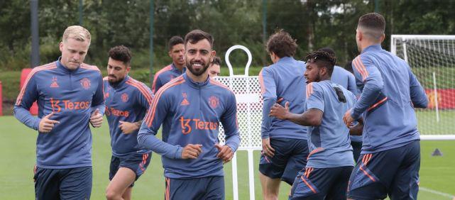 足球国足门将扑出关键点球，助球队惊险取胜