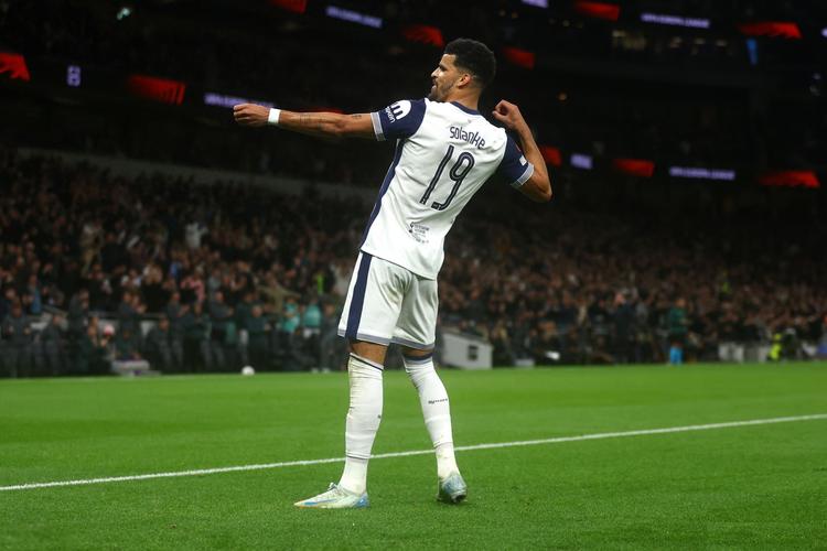 何意味？桑乔发帖：你必须对我有用才能待在我身边（用意何在？桑乔发文：对我有用的人才能留在我身边）