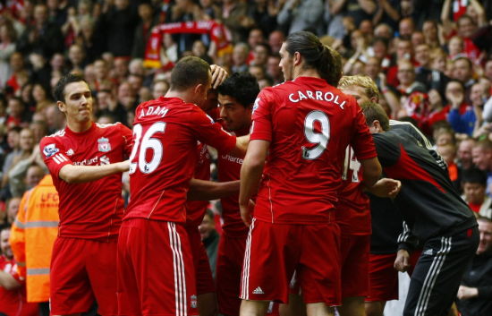 梅西附体！安东尼欧联超车后1V3吊射 10场6球2助打脸曼联+巴西男足（安东尼欧联神作：超车后1V3挑射，近10战6球2助，打脸曼联与巴西男足）