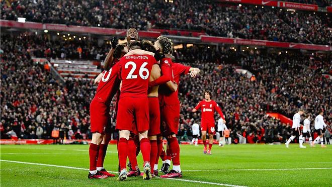 澳超战报：罗里双响，悉尼FC主场3-0轻取墨尔本胜利（澳超快讯：罗里梅开二度，悉尼FC主场3-0完胜墨尔本胜利）